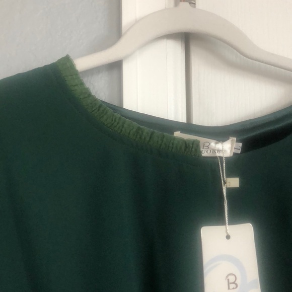 ✨NWT✨ VINTAGE Lined Green Midi Dress + Neck Detail - Picture 2 of 7